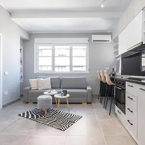 Apartamento Minimalist Design In Magheru, Bucarest